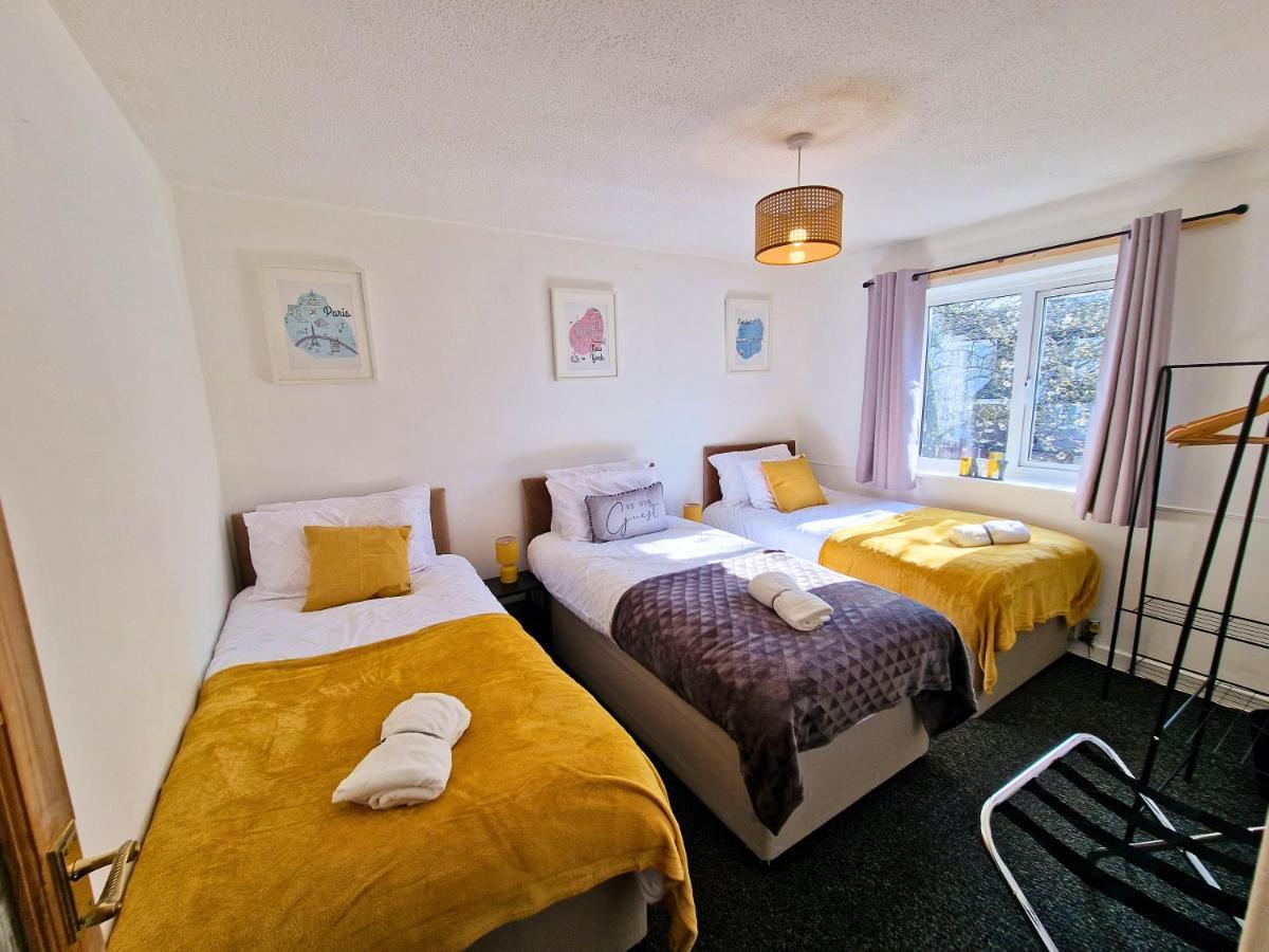 Spacious & Comfy Home- Very Close To Nec Birmingham ,Hs2 & Airport- Perfect For Contractors & Groups- Free Parking & Fast Wifi Marston Green Екстериор снимка