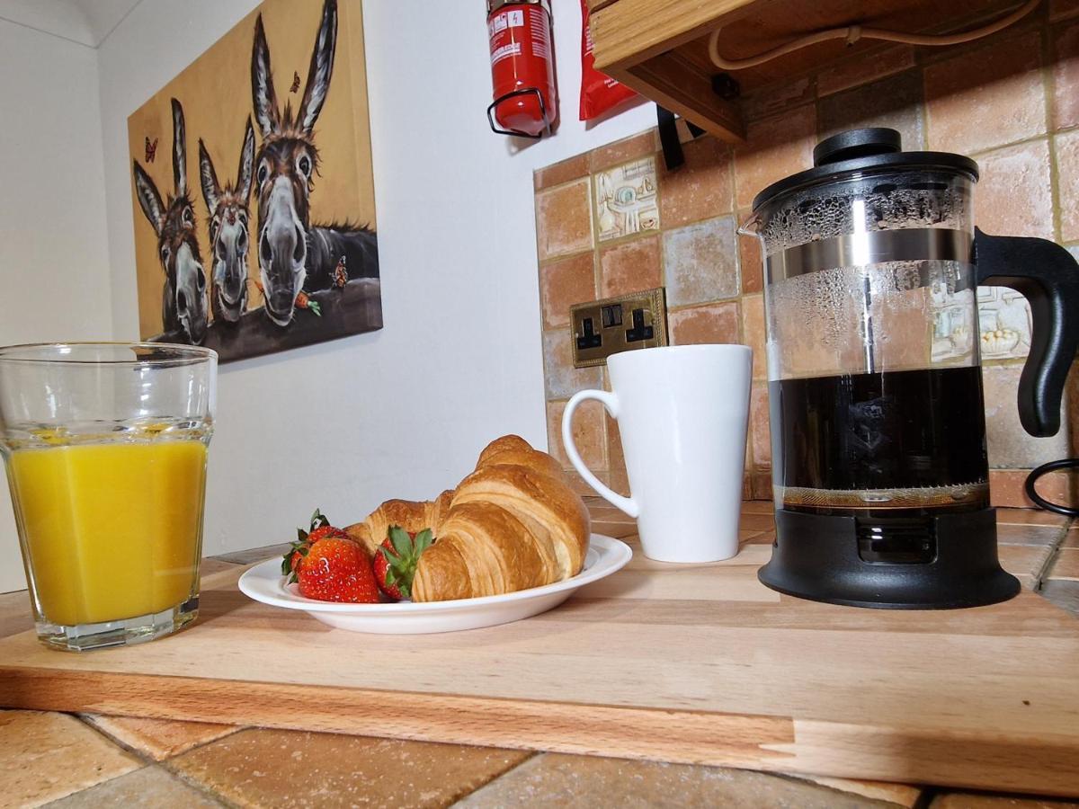 Spacious & Comfy Home- Very Close To Nec Birmingham ,Hs2 & Airport- Perfect For Contractors & Groups- Free Parking & Fast Wifi Marston Green Екстериор снимка